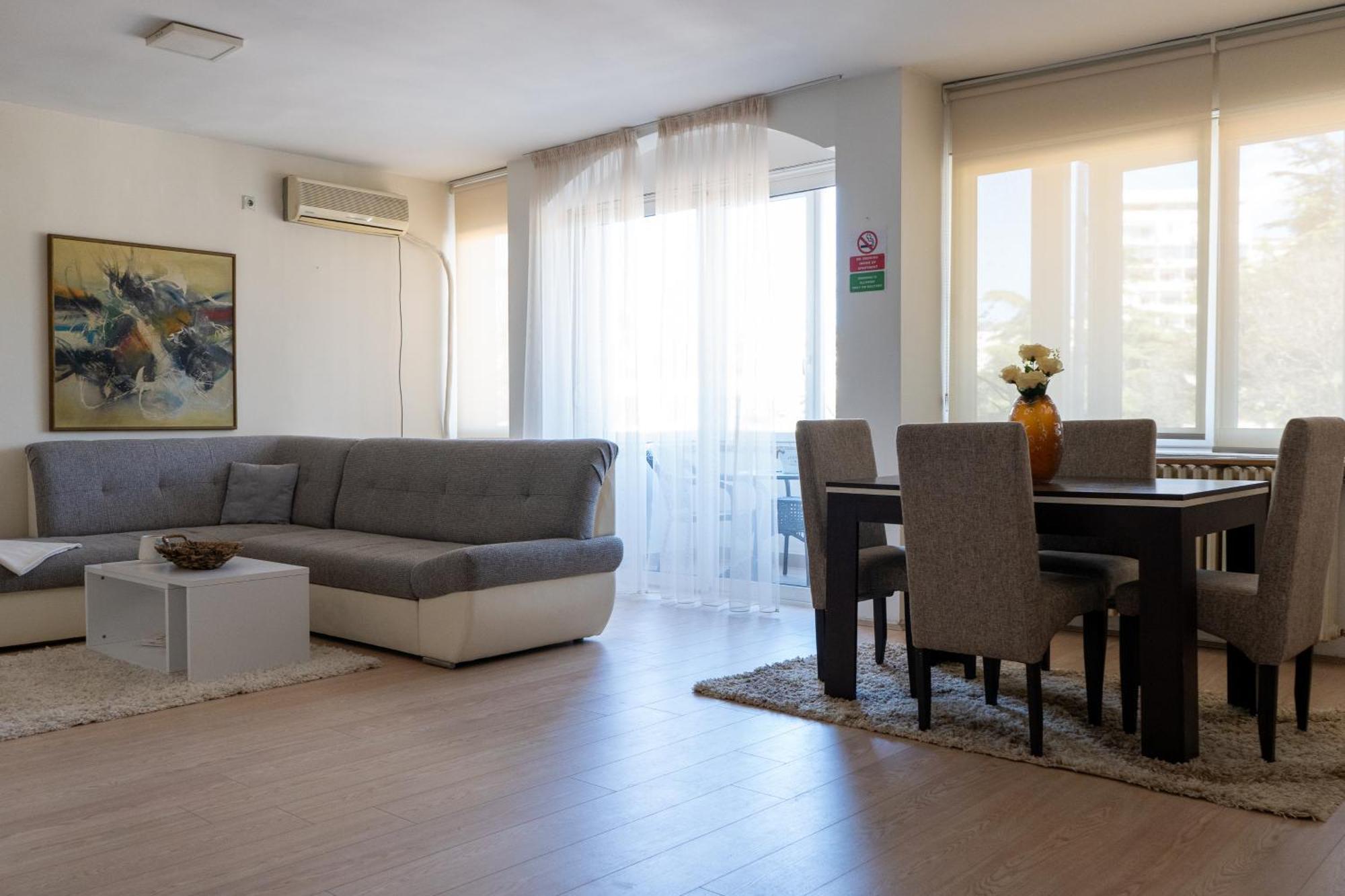 Apartment In City Center Of Skopje Esterno foto